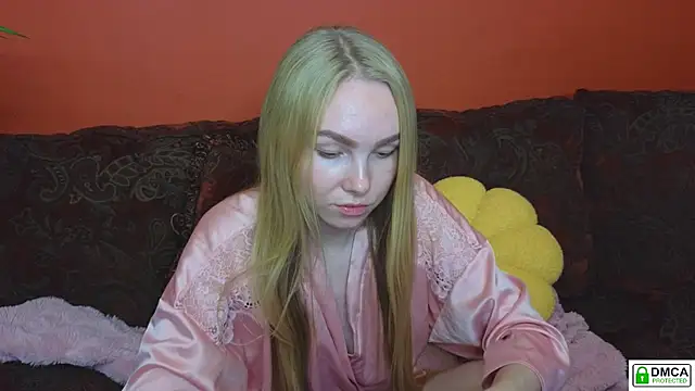 hey_Olivia's cam snapshot