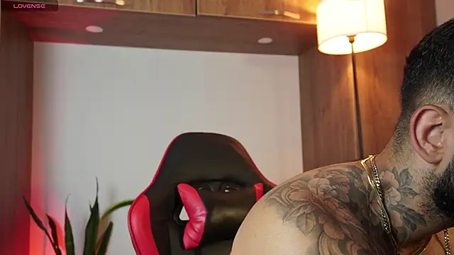 MarkHazze live sex cam