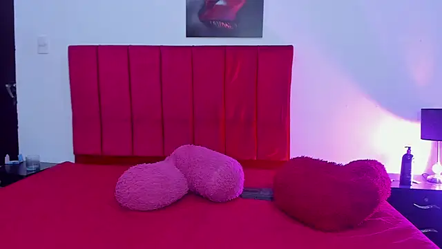 Chicashotmen live sex cam