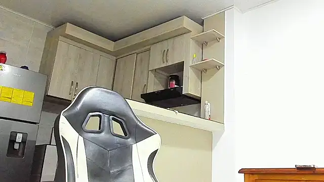 YeremiBrowm's cam snapshot