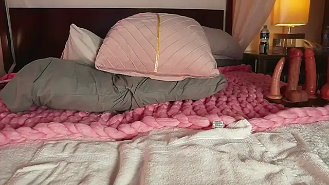 Katyerave live sex cam