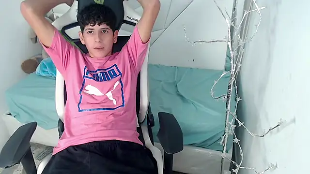 Cash_G_'s cam snapshot