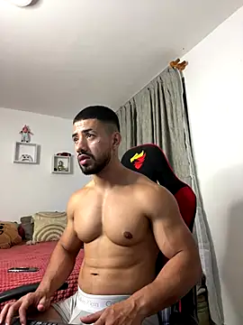 Ezzio_Scolaro live sex cam