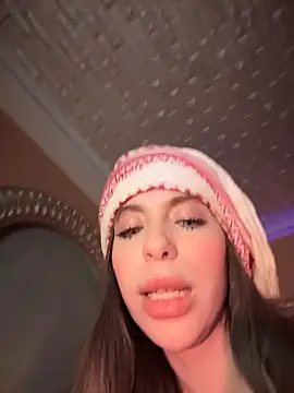 Queentaraf999 live sex cam