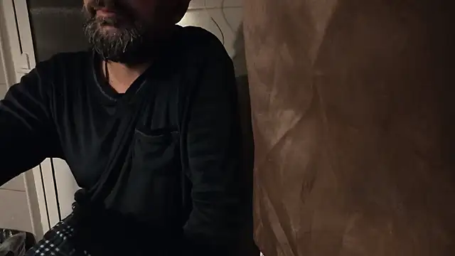 TigerOne19's cam snapshot