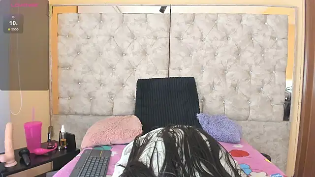 mia_wetts's cam snapshot