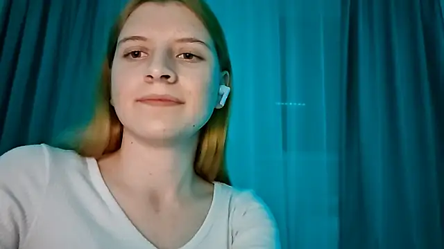 LynteriLain's cam snapshot