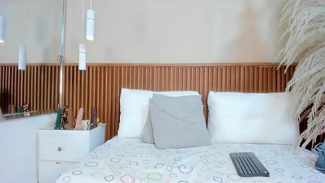 emmy_lander's cam snapshot