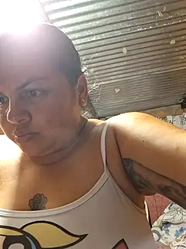 chubby_sexy_big_tits's cam snapshot