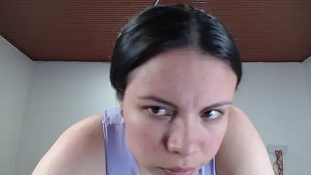 Megan_05_'s cam snapshot