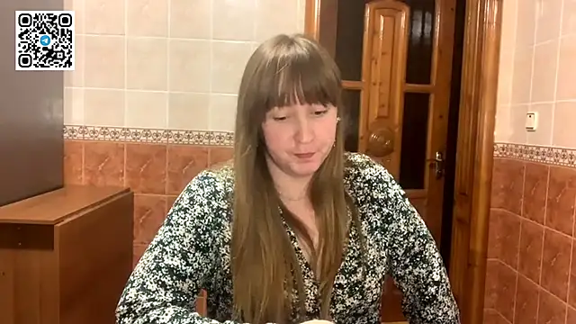 MaroonMoon_'s cam snapshot