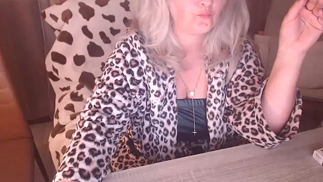 Divineblond's cam snapshot