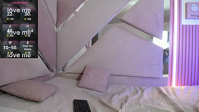 oblivionlove's cam snapshot