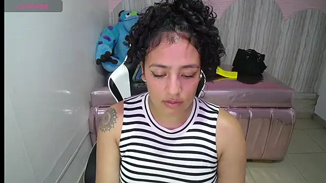 tamara_brown_t's cam snapshot