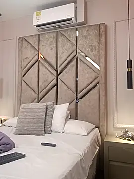 Lana-Gross's cam snapshot