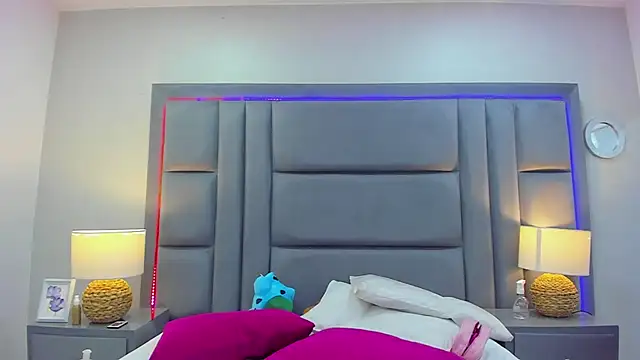 GabyMoreau's cam snapshot