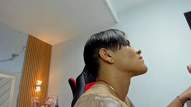 KAROLLJONES1's cam snapshot