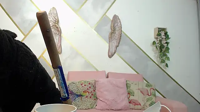 RoxanaCyrano_'s cam snapshot