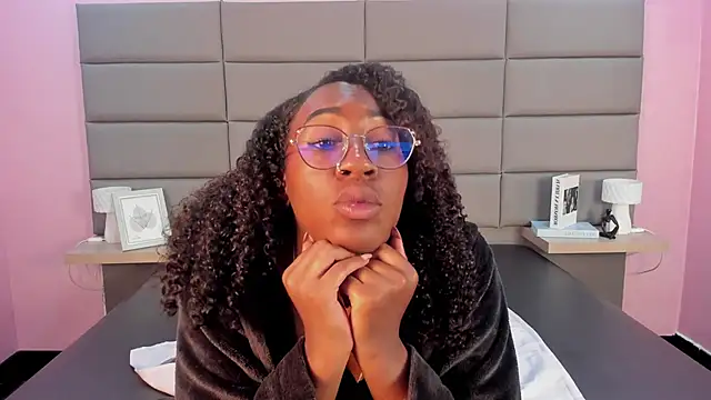 Qeen_blackk's cam snapshot