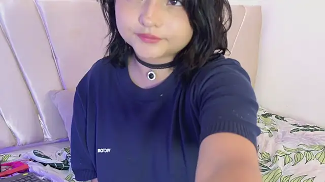 elines_'s cam snapshot