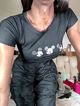 LeilaLopez live sex cam