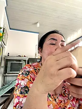 Alinat_'s cam snapshot