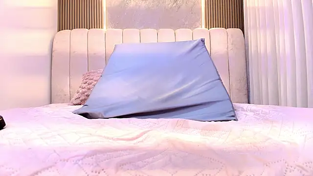 kata_hazel's cam snapshot