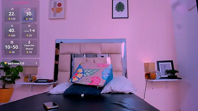 girlcaandy's cam snapshot