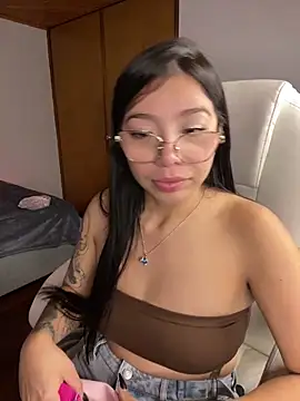 Maddy_Piink's cam snapshot