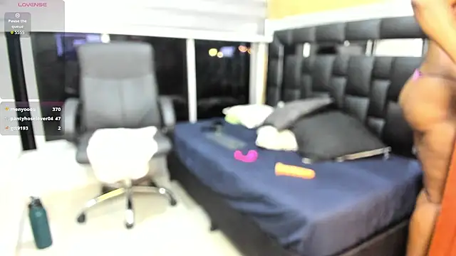 sheyla__ebony's cam snapshot