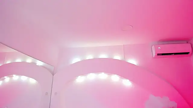 ValeriMilton's cam snapshot