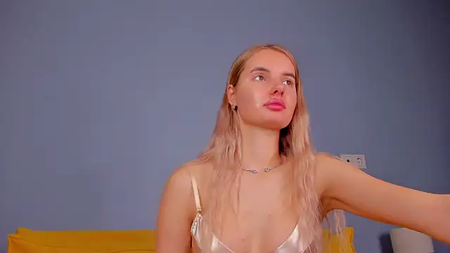 Erika_Carpenter's cam snapshot