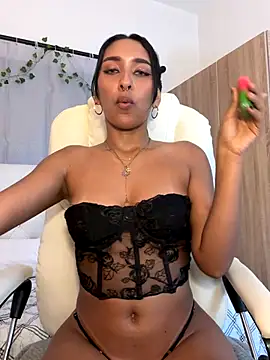 Emma_lorense22's cam snapshot