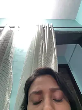 heenashai's cam snapshot