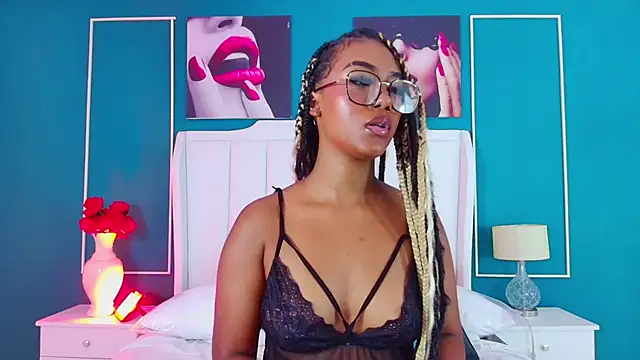 EmmaCourth's cam snapshot