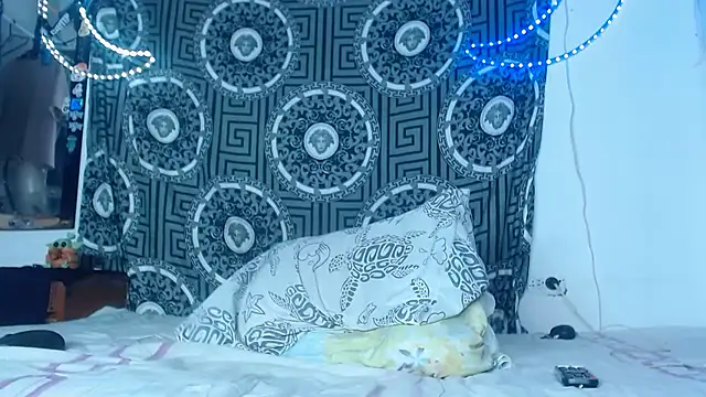 Adam_hard_'s cam snapshot