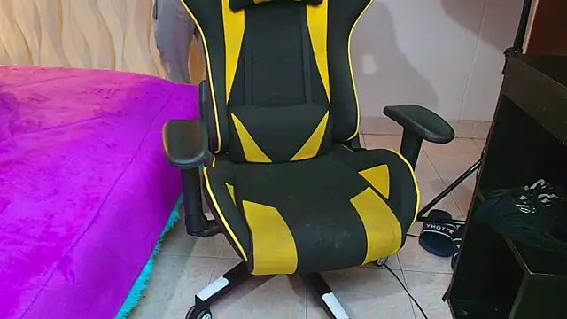 Boy_savoy's cam snapshot