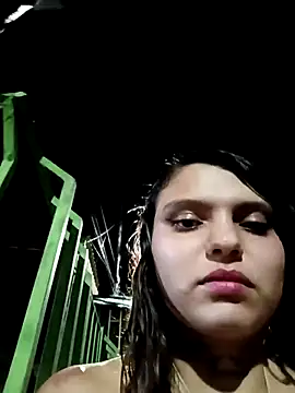 Alis_1327's cam snapshot