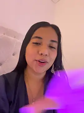 aly_nicols's cam snapshot