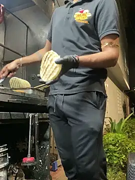 Dylams_maja's cam snapshot