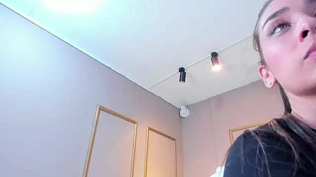 NahimiThompson's cam snapshot