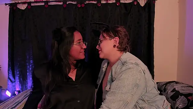 ElectricNights's cam snapshot