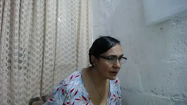 gabbyparker_'s cam snapshot