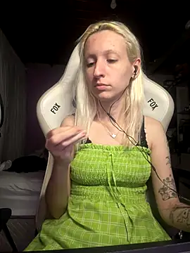 thebunnydark's cam snapshot