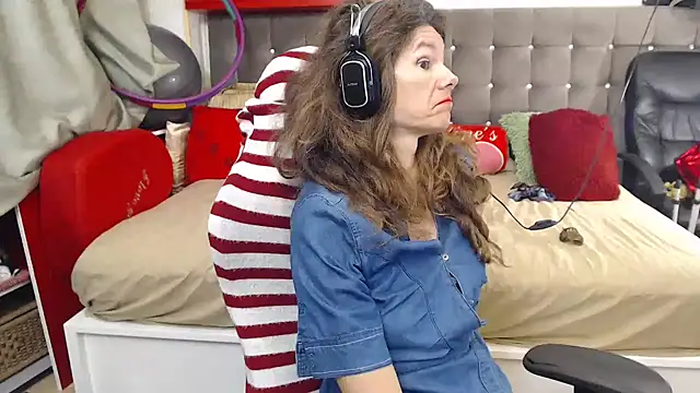 kellyterapy's cam snapshot