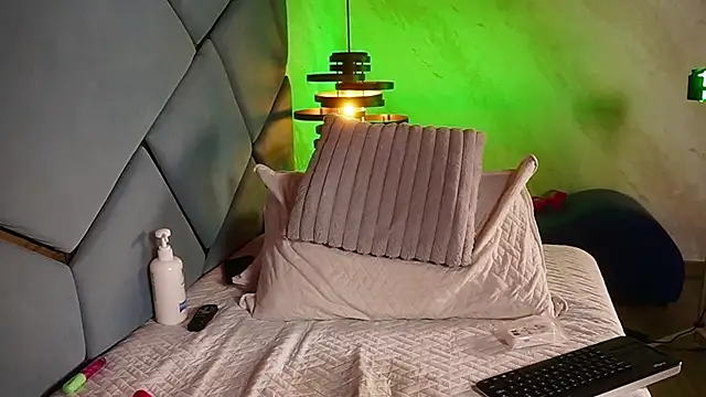 ammy_durand's cam snapshot