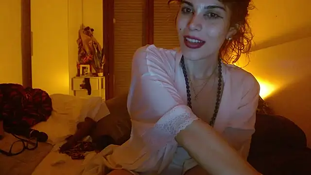 Regina_5's cam snapshot