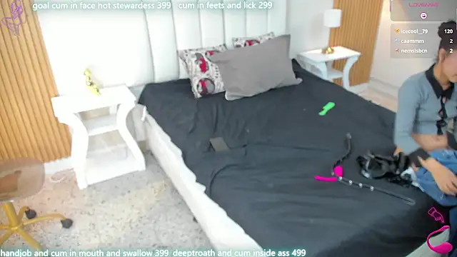 lilyth_adam's cam snapshot