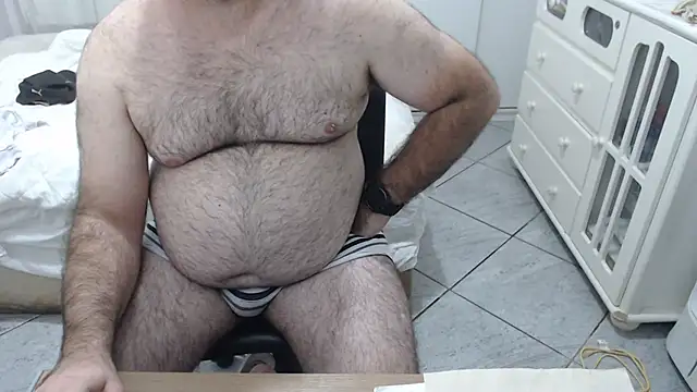 MysterBearMG live sex cam