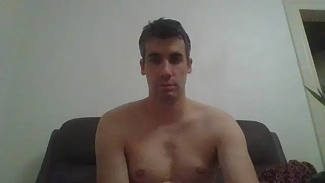 JulioIsHere4you's cam snapshot